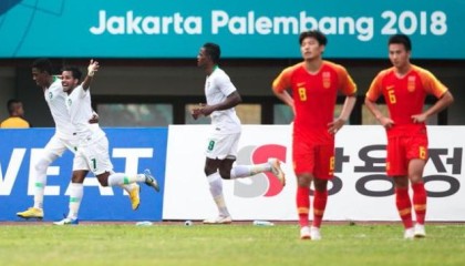  佛罗伦萨主帅普拉德停赛，助教临场指挥  